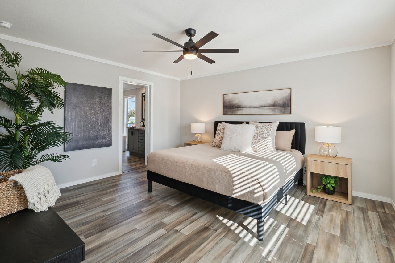 025-champion-warehouse-sazerac-primary-bedroom